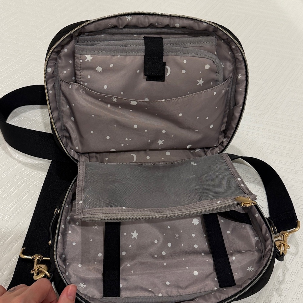 Twelve little diaper bag clutch/crossbody - Picture 6 of 6